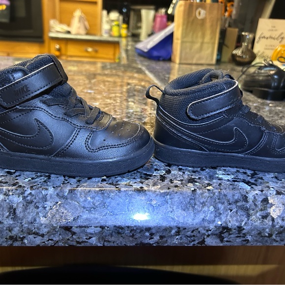 Nike High Top Court lace and velcro sneakers. Size 8C. - Picture 5 of 6